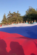 В ПМФИ прошла акция ко Дню Государственного флага России